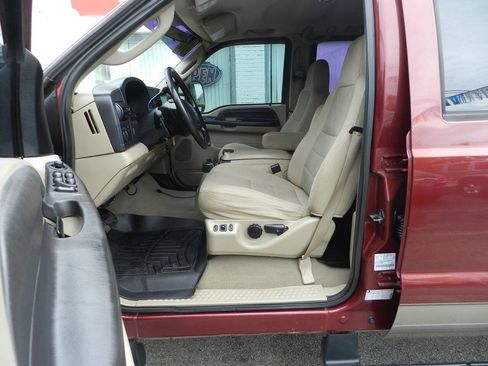 Used 2006 Ford F250 XLT AWD/4WD image 2