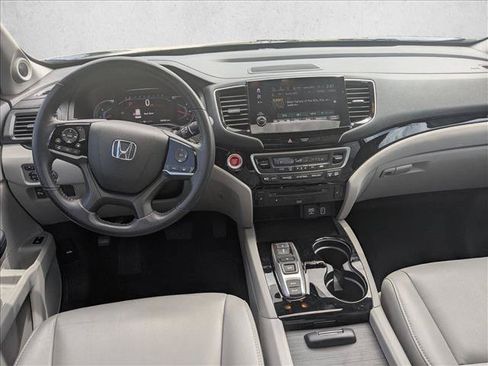 Used 2022 Honda Pilot Touring image 18