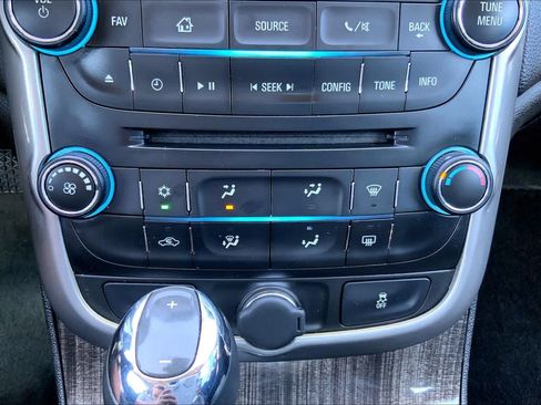 Used 2016 Chevrolet Malibu LT FWD image 31