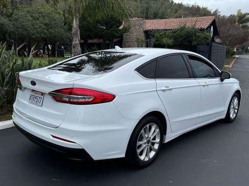 Used 2020 Ford Fusion SE image 6