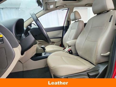 Used 2012 Hyundai Elantra FWD image 11