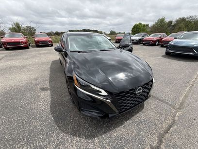 Used 2025 Nissan Altima 2.5 SR