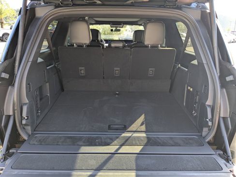 New 2025 Lincoln Navigator L Reserve w/ Jet Appearance Package image 15