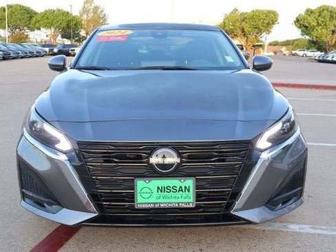 Certified 2024 Nissan Altima 2.5 SV w/ SV Premium Package image 4