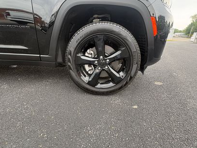 New 2026 Jeep Grand Cherokee L Limited w/ Limited Altitude Package