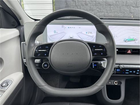 Used 2024 Hyundai Ioniq 5 SEL RWD image 18
