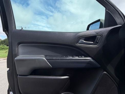 Used 2016 Chevrolet Colorado Z71 RWD image 10