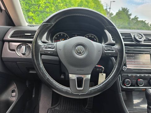 Used 2014 Volkswagen Passat 1.8T Sport FWD image 20