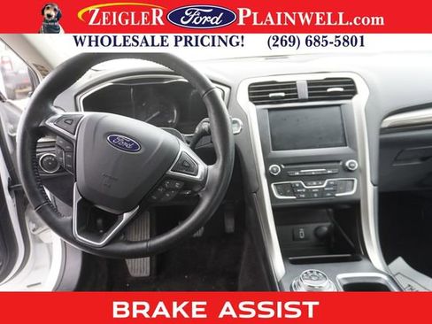 Used 2017 Ford Fusion Energi SE image 8