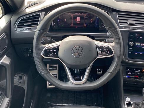 Certified 2024 Volkswagen Tiguan SEL R-Line image 4
