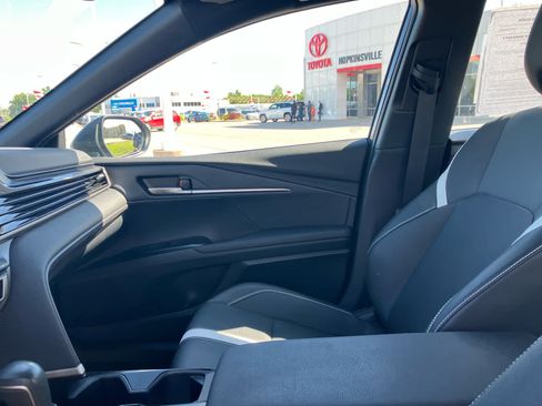 Certified 2025 Toyota Camry SE AWD/4WD image 11