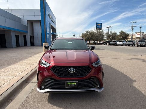 Used 2022 Toyota Highlander XSE image 7