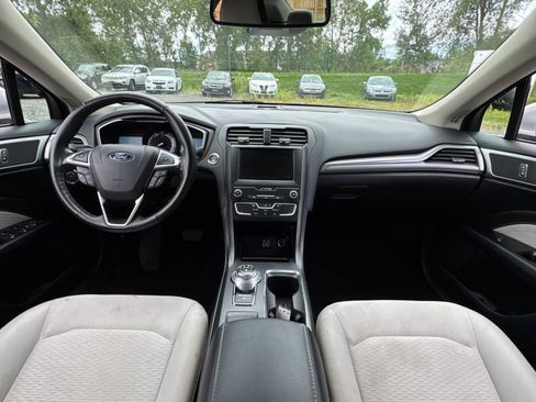 Used 2019 Ford Fusion SE w/ Equipment Group 151A image 25