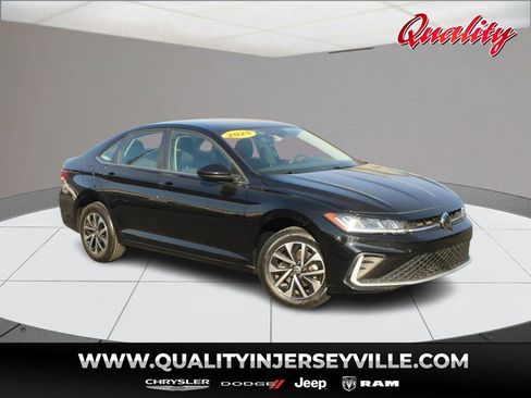 Used 2025 Volkswagen Jetta S FWD image 1