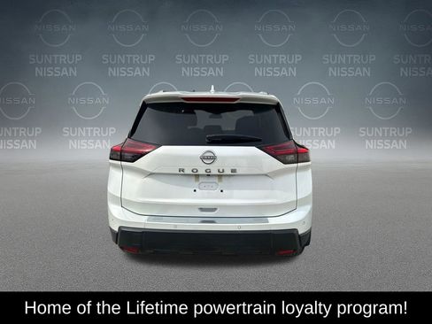 Used 2025 Nissan Rogue SV w/ SV Premium Package FWD image 5