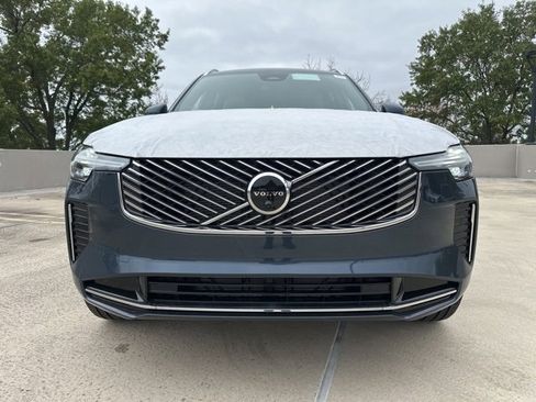 New 2026 Volvo XC90 B6 Plus w/ Protection Package Premier image 2