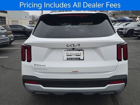 New 2026 Kia Sorento LX FWD image 4
