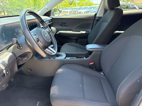 Used 2024 Hyundai Kona SEL AWD/4WD image 17