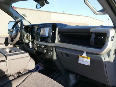 New 2026 Ford F250 XL w/ XL Off-Road Package image 16