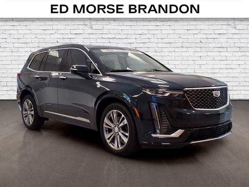 Certified 2025 Cadillac XT6 Premium Luxury FWD image 6