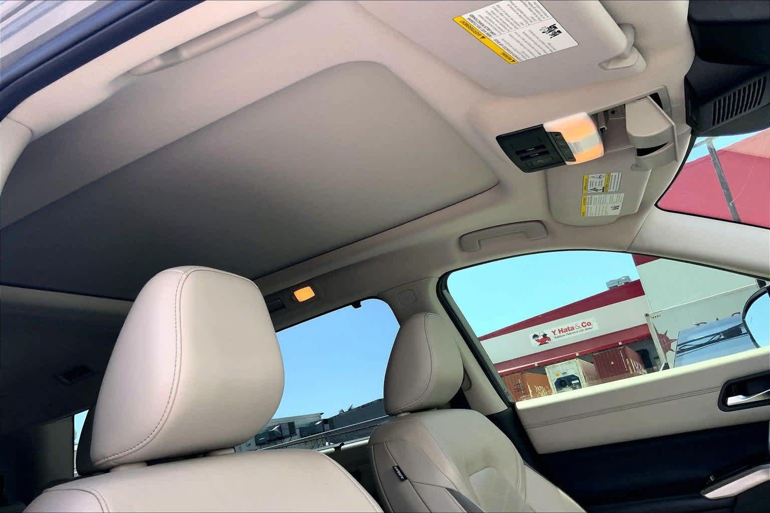 Used 2022 Nissan Pathfinder Platinum w/ Cargo Package FWD image 30