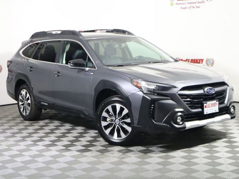 Used 2024 Subaru Outback Limited image 3