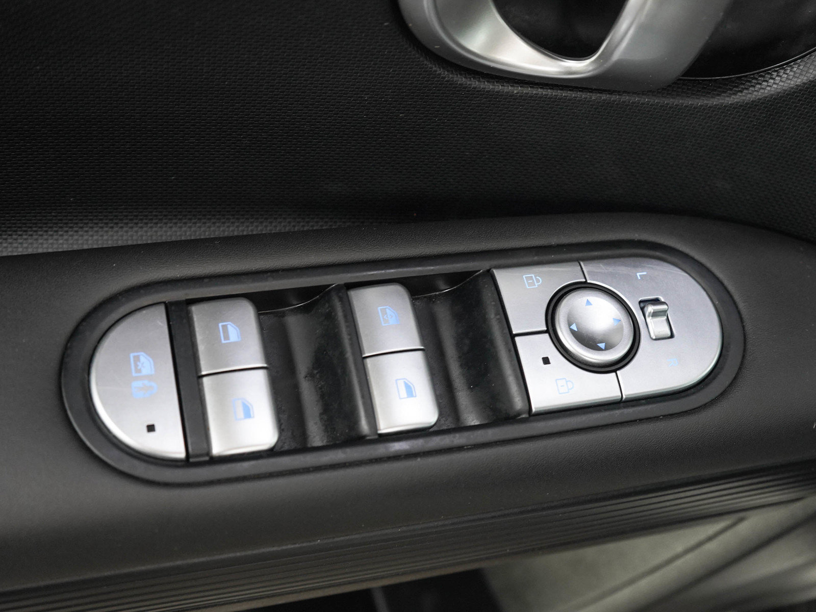 Certified 2024 Hyundai Ioniq 5 SE AWD/4WD image 18