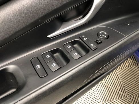 Used 2021 Hyundai Elantra SEL image 13