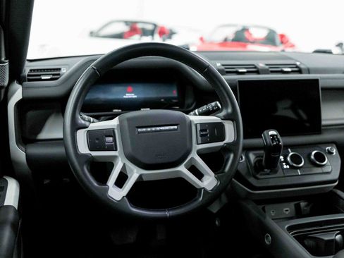Used 2023 Land Rover Defender 130 SE image 61