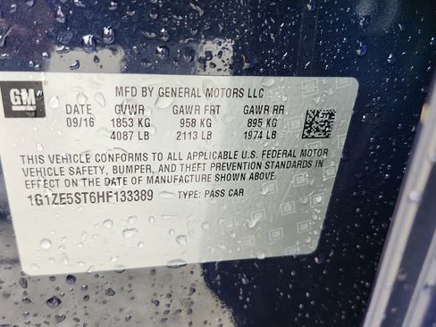 Used 2017 Chevrolet Malibu LT image 36