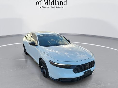 Used 2023 Honda Accord Sport image 1