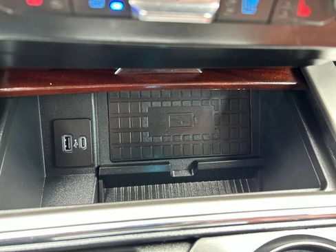 Used 2022 Ford F250 King Ranch w/ Chrome Package AWD/4WD image 33