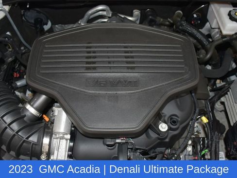 Used 2023 GMC Acadia Denali w/ Denali Ultimate Package AWD/4WD image 7