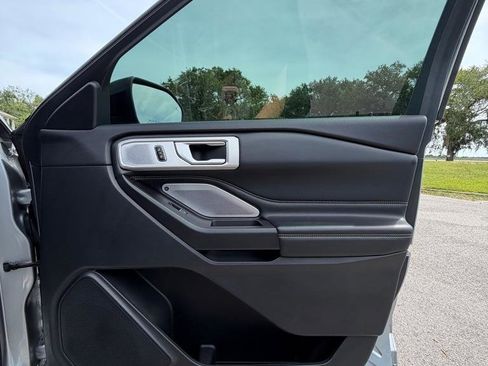 Used 2020 Ford Explorer ST w/ ST Street Pack AWD/4WD image 15