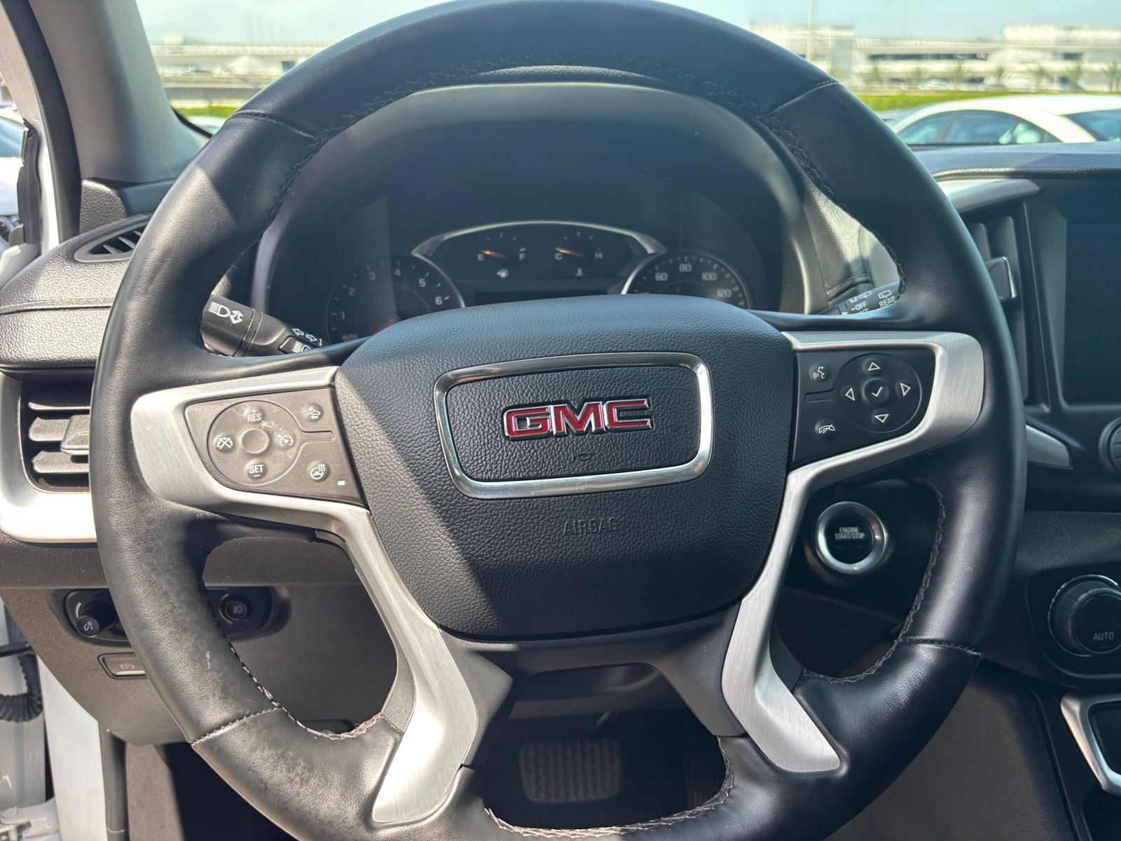 Used 2024 GMC Terrain SLT AWD/4WD image 29