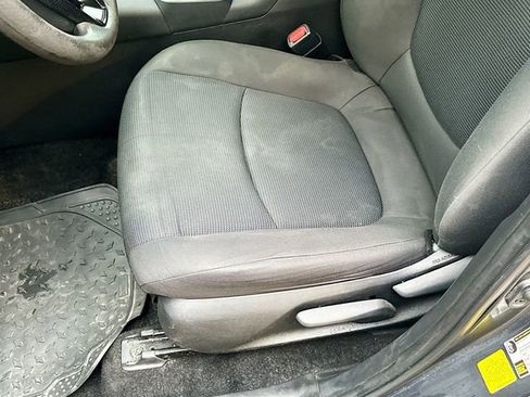 Used 2020 Toyota RAV4 LE image 20