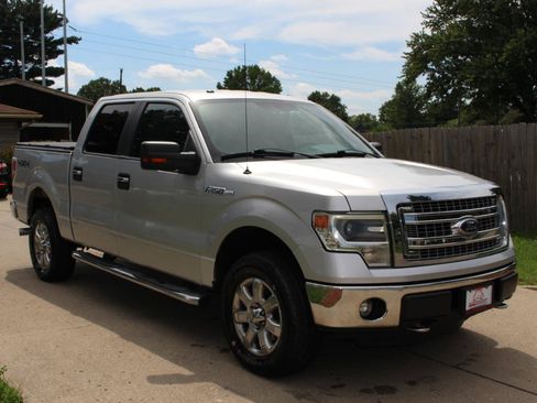 Used 2014 Ford F150 XLT w/ Equipment Group 302A Luxury AWD/4WD image 2