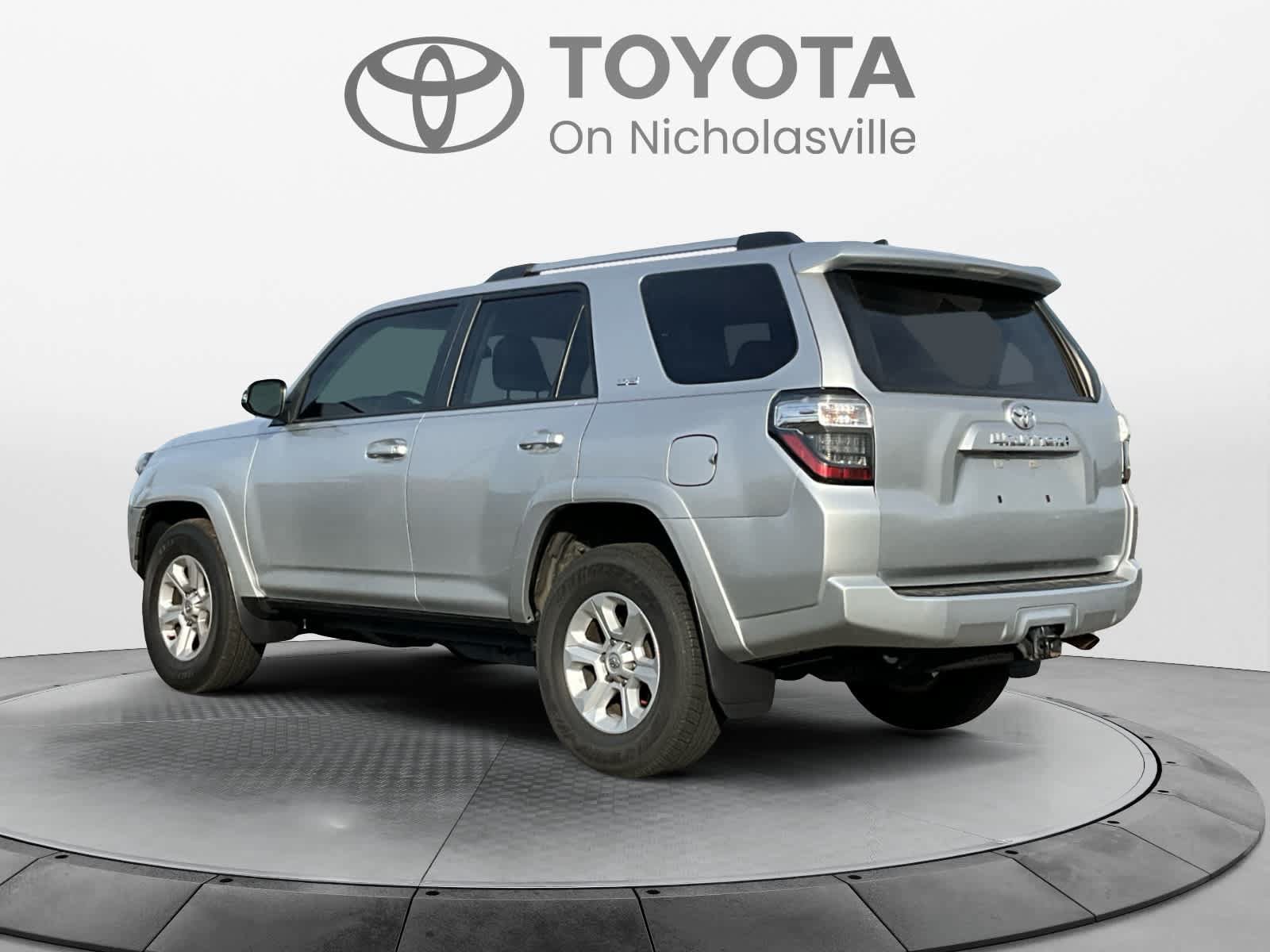 Used 2023 Toyota 4Runner SR5 Premium w/ Moonroof Package RWD image 3