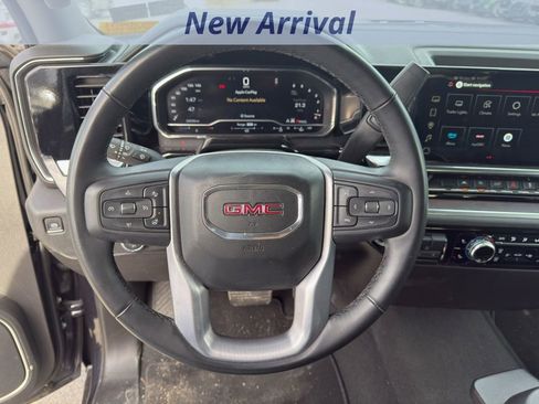 Certified 2025 GMC Sierra 1500 SLT image 11