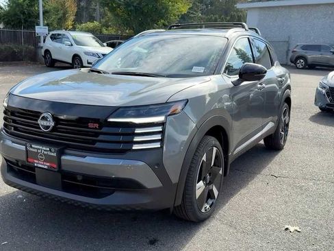 New 2026 Nissan Kicks SR w/ SR Premium Package image 3