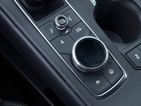 Used 2024 Cadillac XT4 Premium Luxury image 26