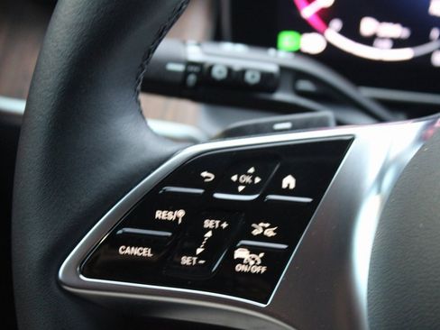 Certified 2025 Mercedes-Benz GLC 350e 4MATIC image 16