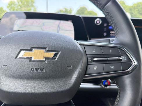 Used 2026 Chevrolet Equinox LT w/ Convenience Package II FWD image 10