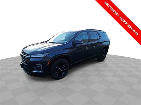 Used 2023 Chevrolet Traverse LT w/ Midnight/Sport Edition image 4