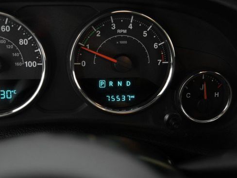 Used 2018 Jeep Wrangler Unlimited Sahara AWD/4WD image 18