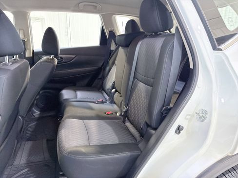 Used 2020 Nissan Rogue S FWD image 23