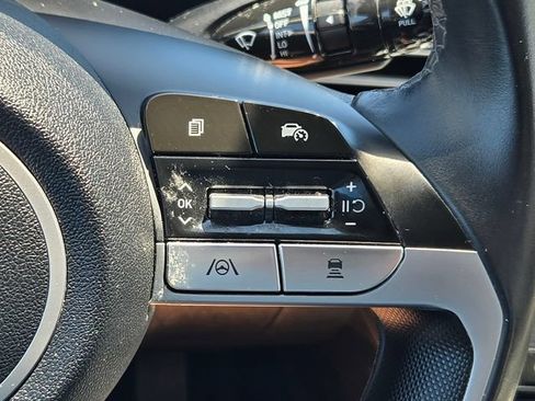 Used 2024 Hyundai Elantra Limited FWD image 25