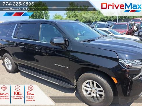 Used 2022 Chevrolet Suburban LT AWD/4WD image 1
