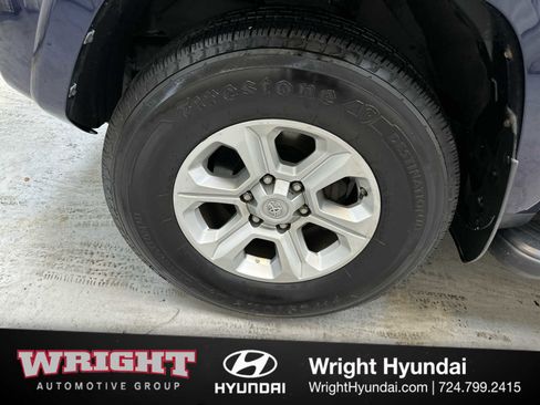 Used 2020 Toyota 4Runner SR5 Premium image 8