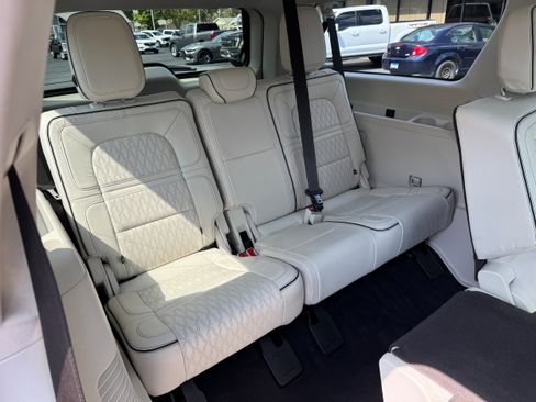 Used 2023 Lincoln Navigator L Black Label image 17